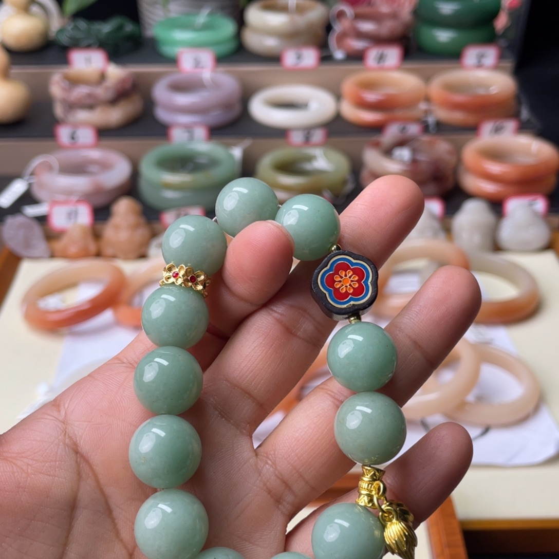 石英质玉未镶嵌手镯