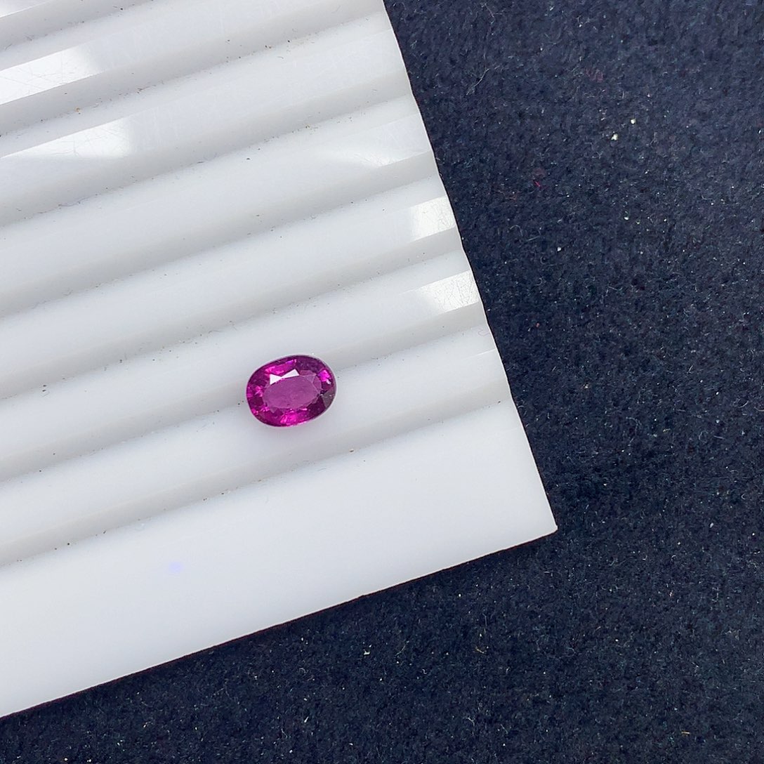 碧玺珠宝半成品未镶嵌1.065ct 卢比莱