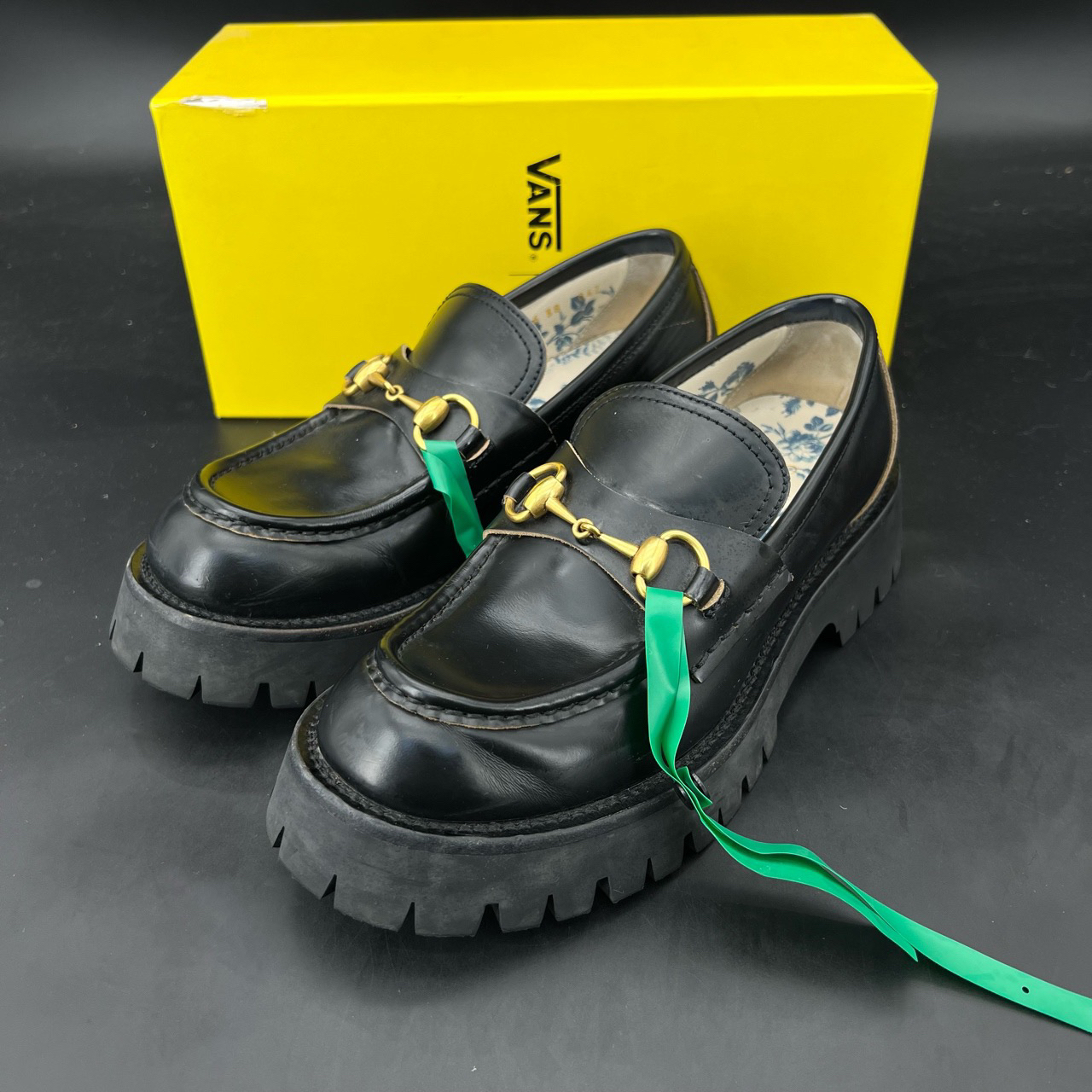 99新 GUCCI/古驰 GUCCI 饰马衔 乐福 黑色 码数 38 配盒