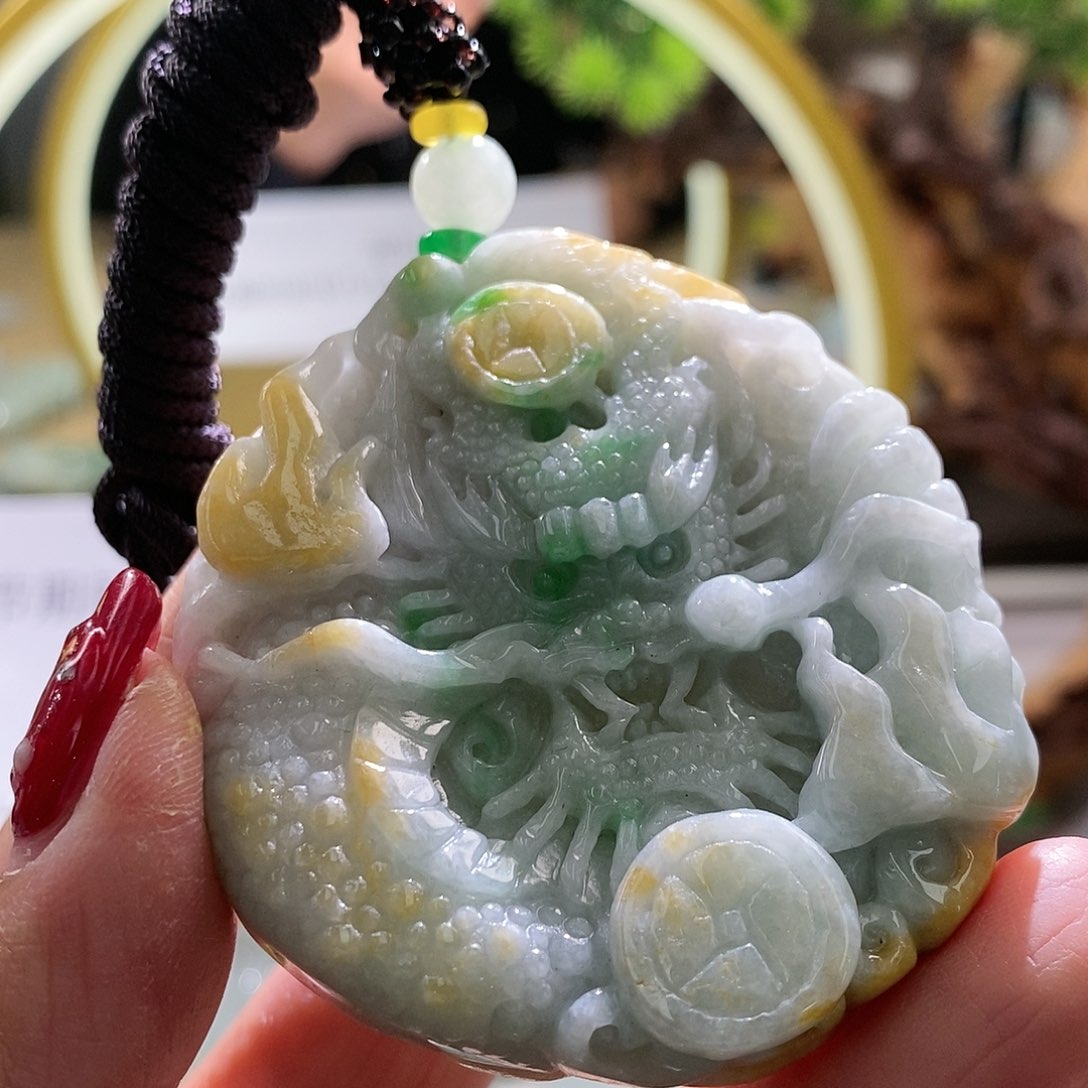 【闪购商品】翡翠颈饰未镶嵌龙牌