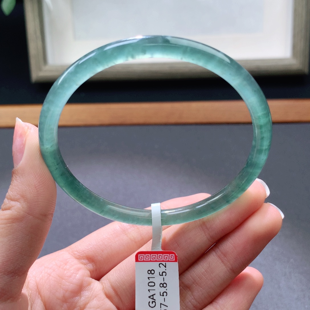 翡翠手镯未镶嵌天然翡翠手镯叮当镯