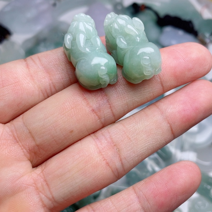 翡翠颈饰未镶嵌?***?翡翠