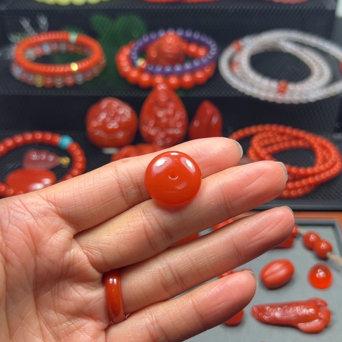 未镶嵌南红玛瑙珠宝奇石