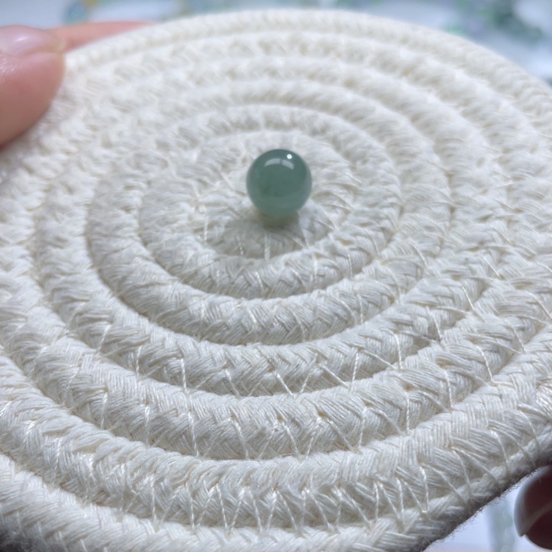 用***8翡翠散珠打孔不退不换，天然翡翠A货