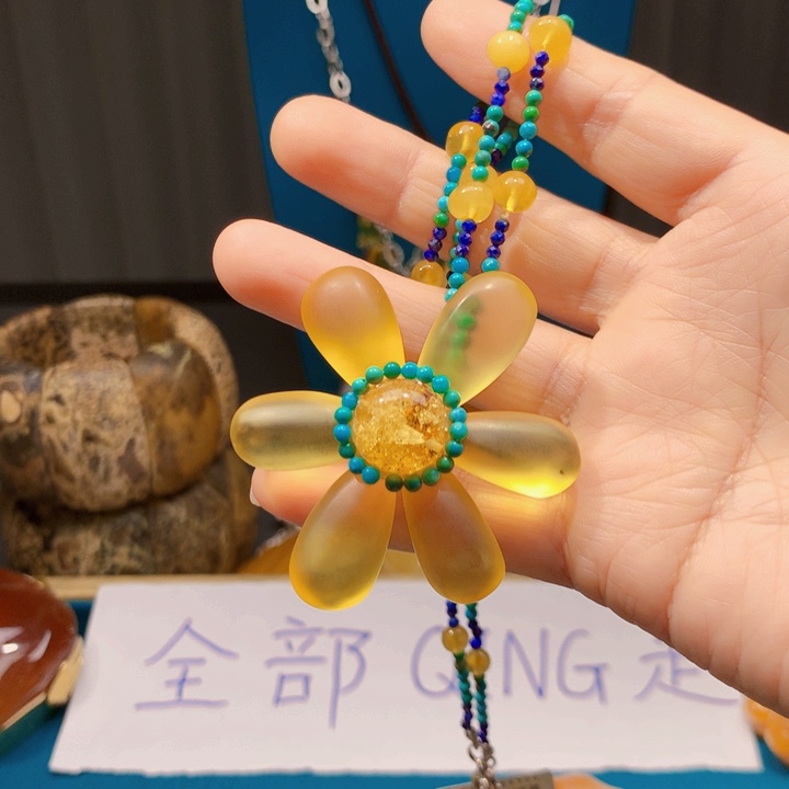 琥珀颈饰未镶嵌波兰设计款琥珀蜜蜡