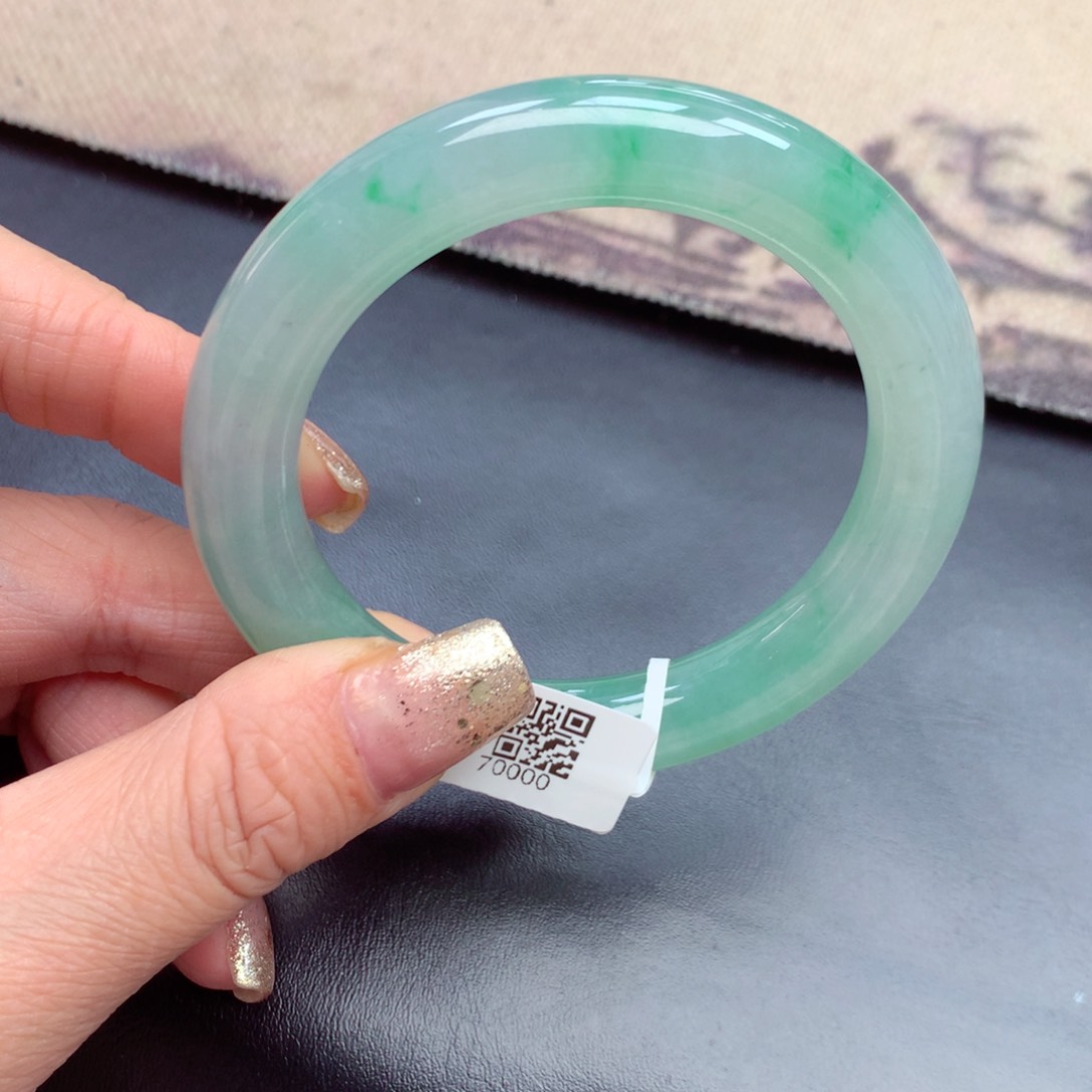 未镶嵌手镯翡翠缅甸翡翠手镯