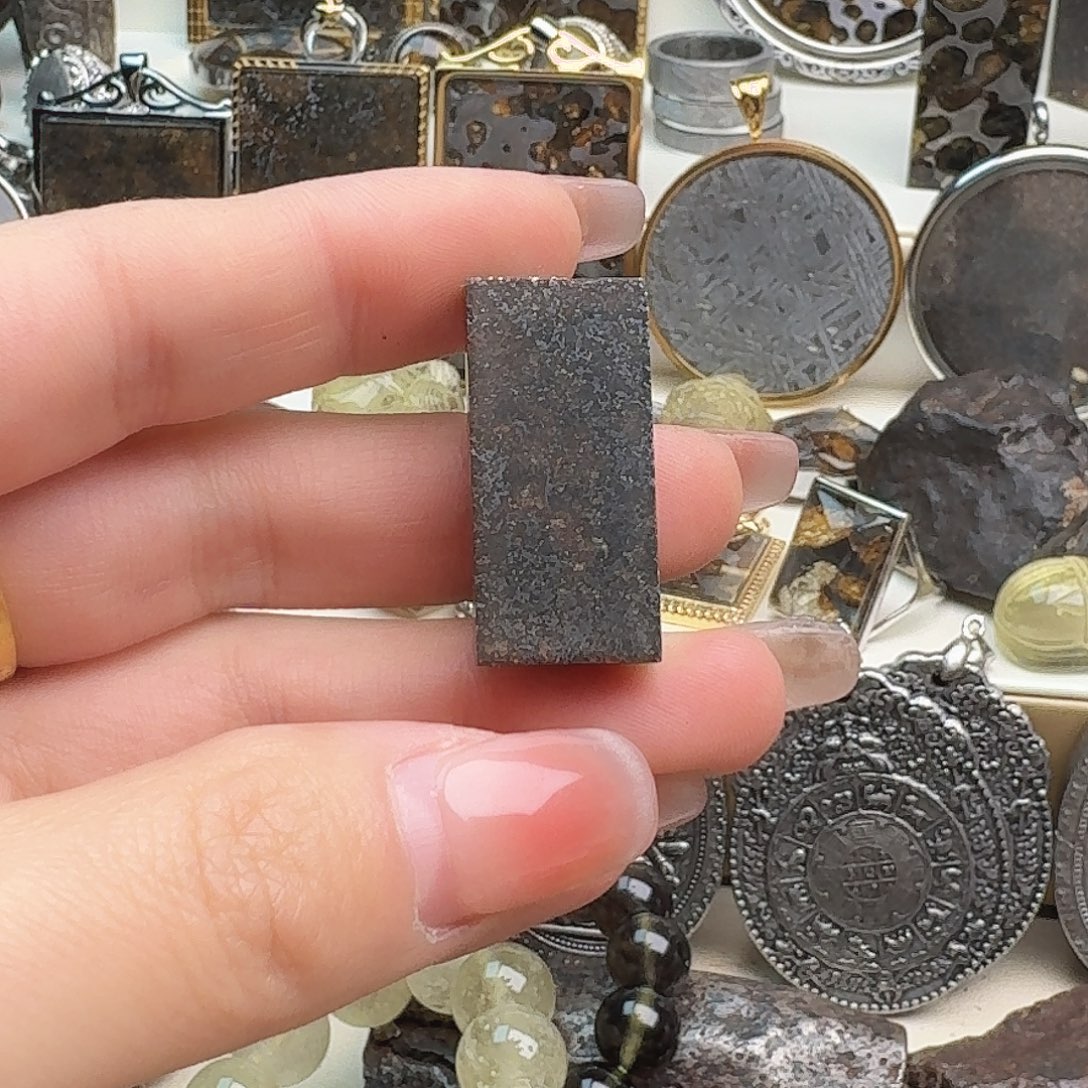 花岗石铁合金马里