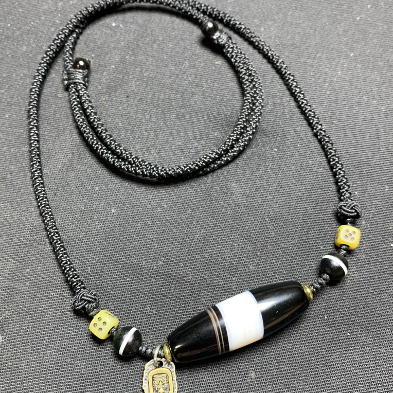 玛瑙材质线珠锁骨链