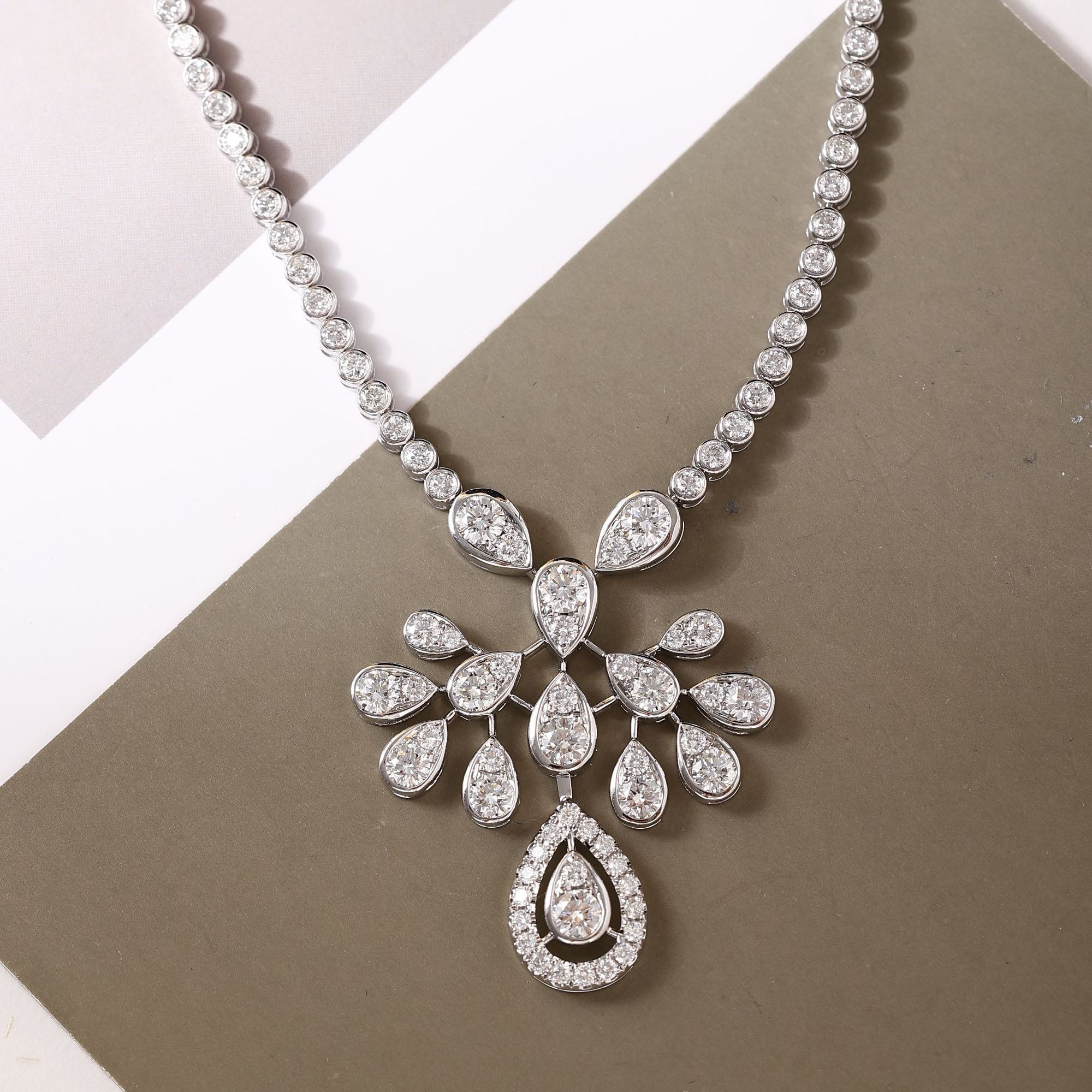 18K金满钻为爱项链 CZ (定制品质48小时鉴赏期)