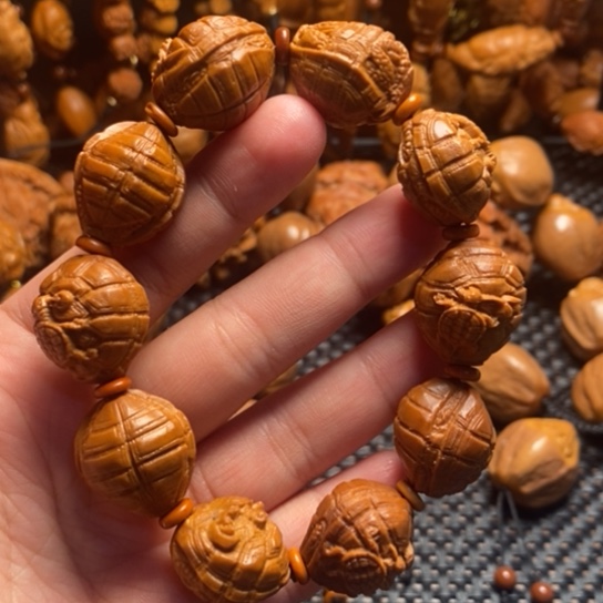 橄榄核吊坠龟壳手串