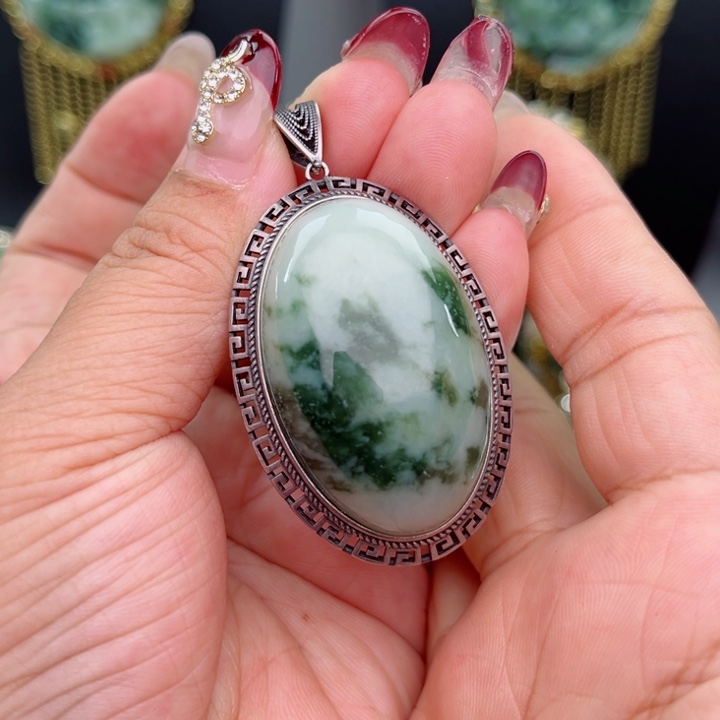 透闪石-蛇纹石玉颈饰银S925镶嵌花*朵