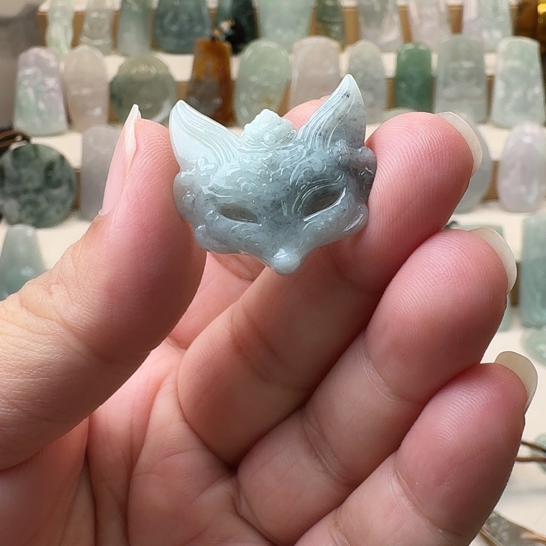 翡翠未镶嵌颈饰129