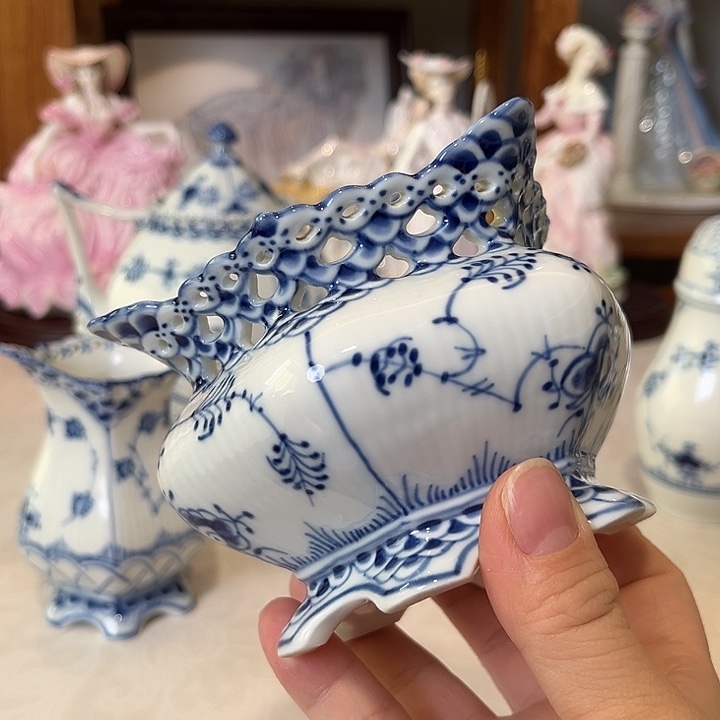 杯欧洲中古瓷器摆件