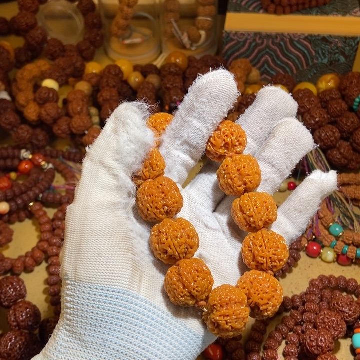 殇***宠吊坠金刚菩提225半玉化