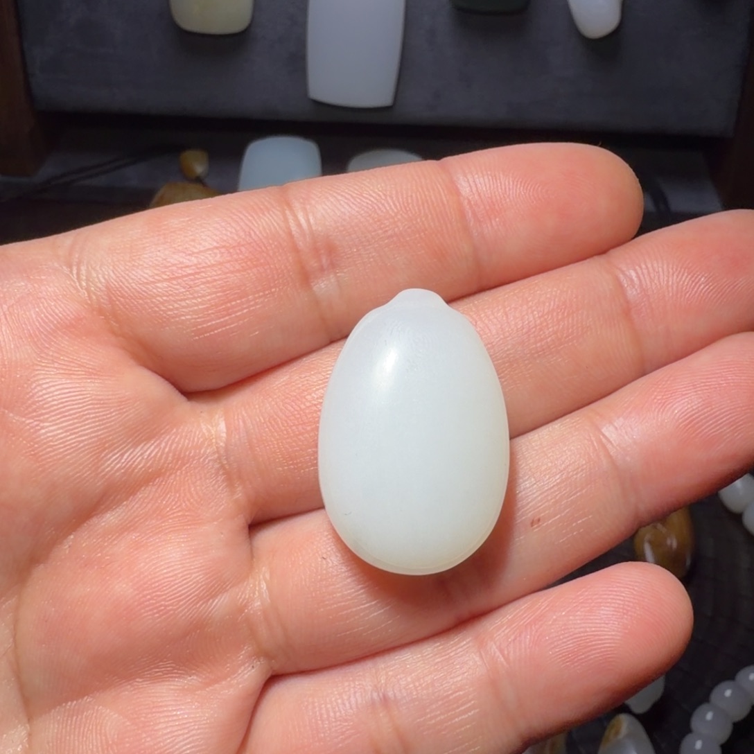 阿***呀和田玉未镶嵌颈饰