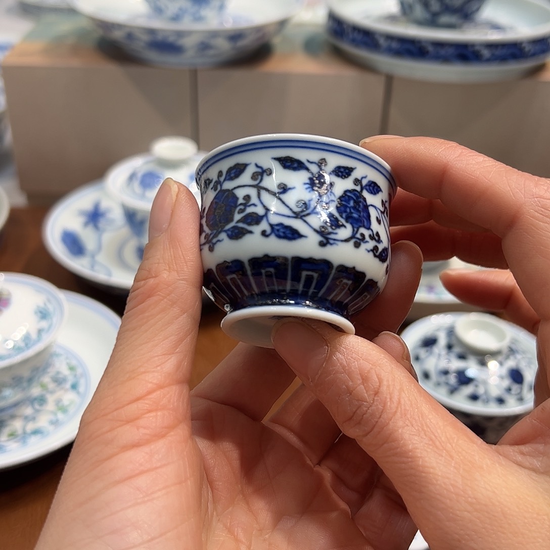 杯子缠枝炉式杯40毫升