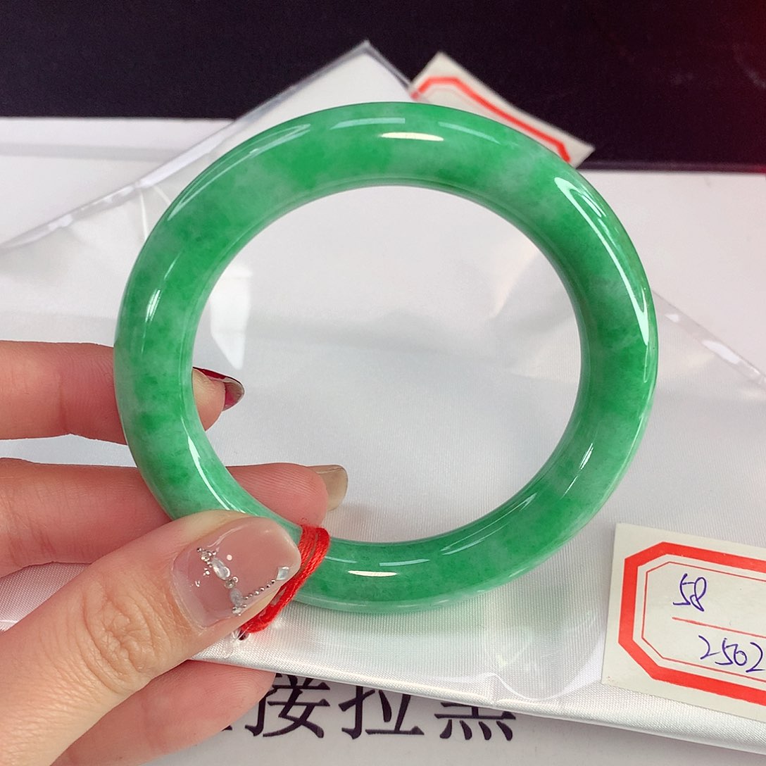 翡翠手镯未镶嵌天然翡翠A货203
