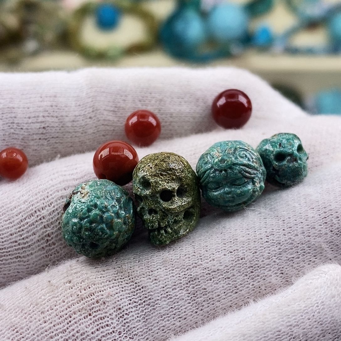 南红玛瑙未镶嵌珠宝奇石