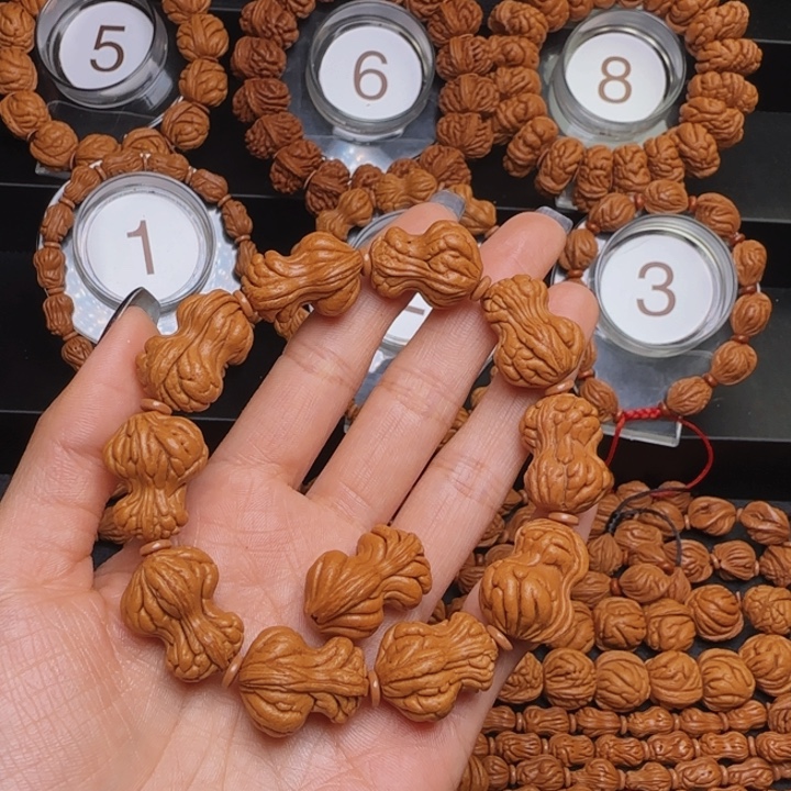 @***哥手串桃核花生手串