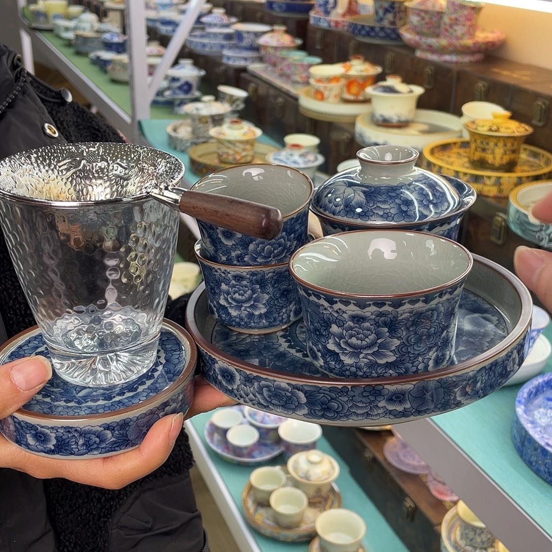 祝我们成为更好的人