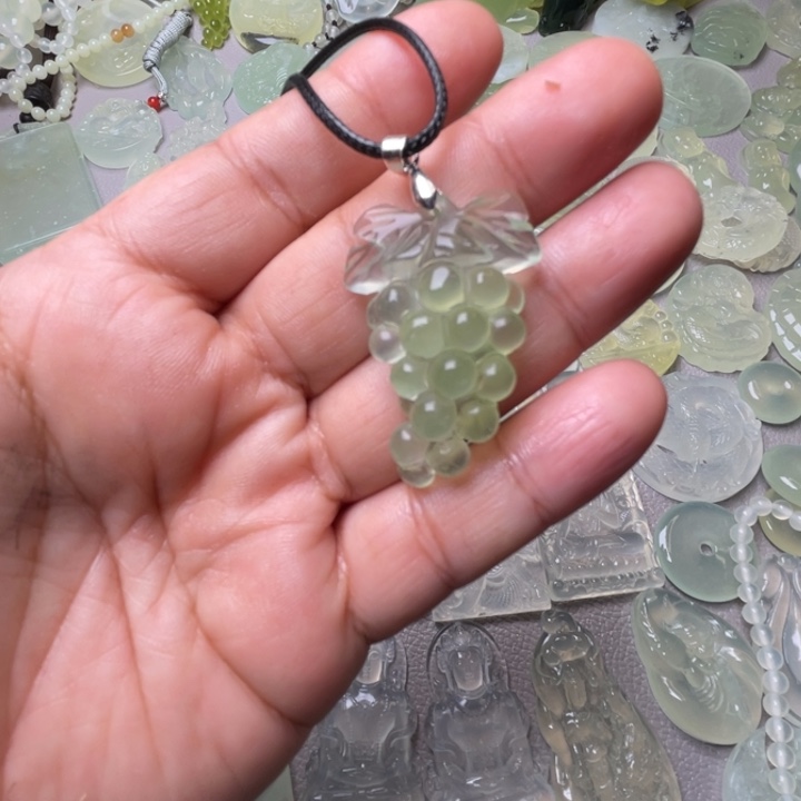 岫玉吊坠(赠链)未镶嵌