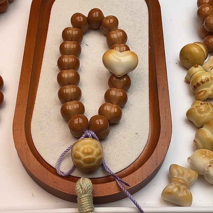 像***样吊坠猴头核桃猴头