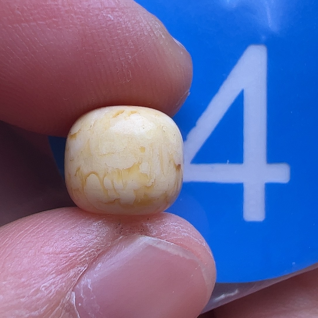 未镶嵌蜜蜡裸石9mm