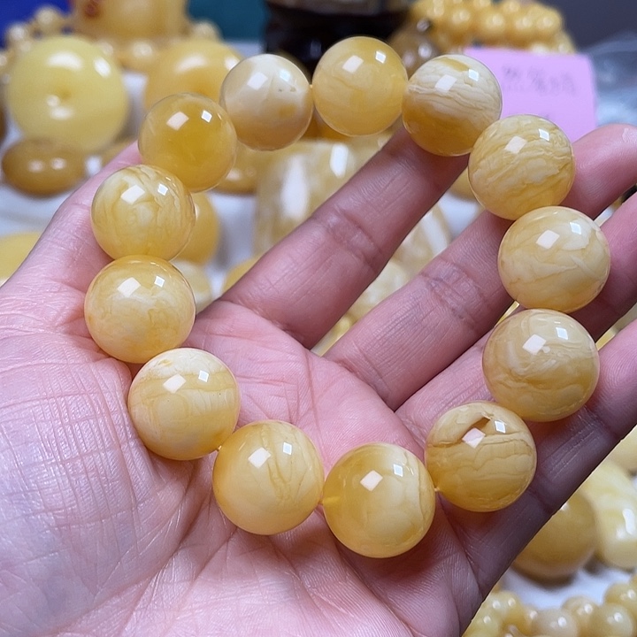 蜜蜡裸石未镶嵌圆珠手串