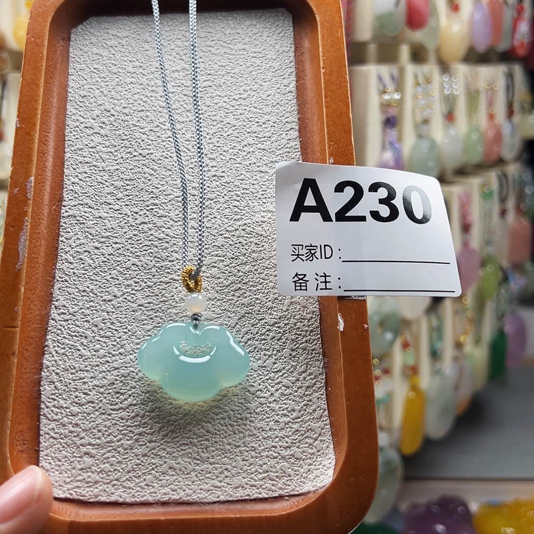 痛***恨玛瑙/玉髓合金颈饰