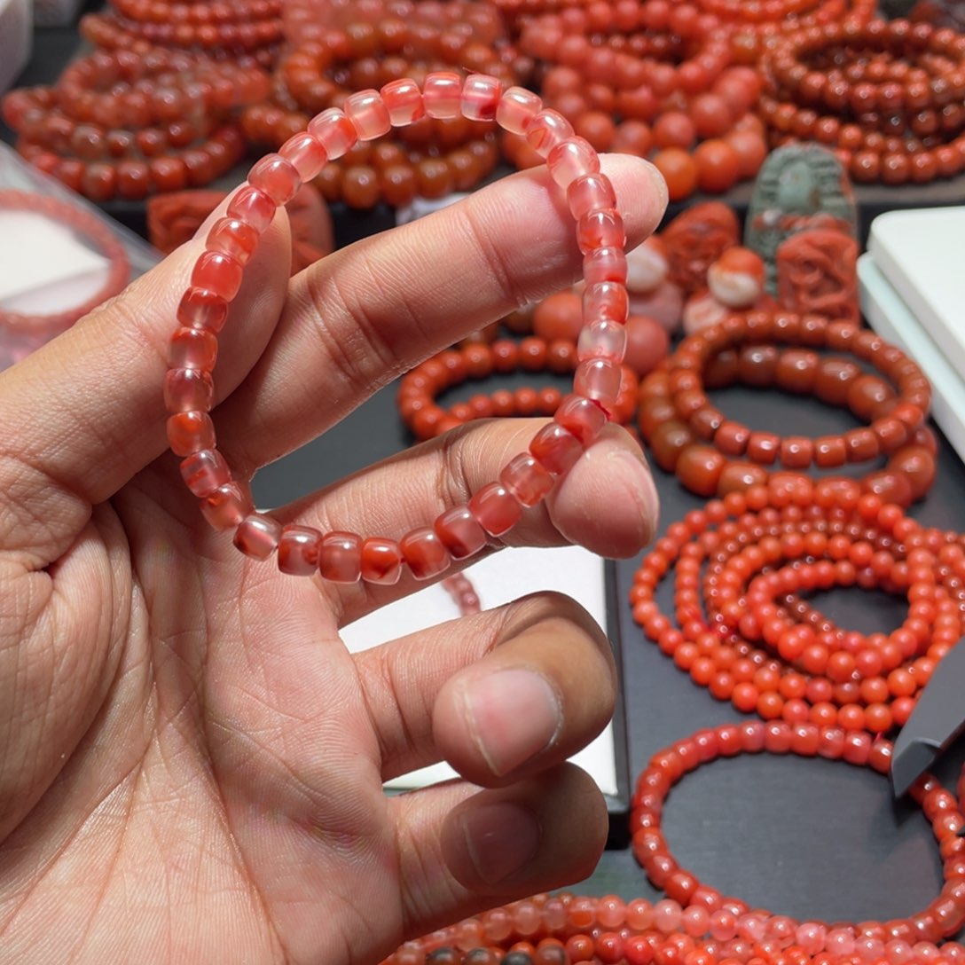 南红玛瑙手链未镶嵌