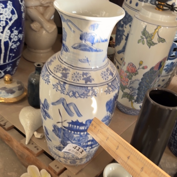 微瑕青花瓷器值得购买