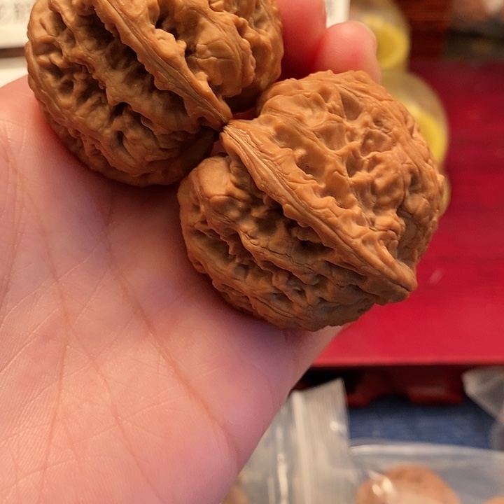 【闪购商品】文玩核桃吊坠西*?大粗筋