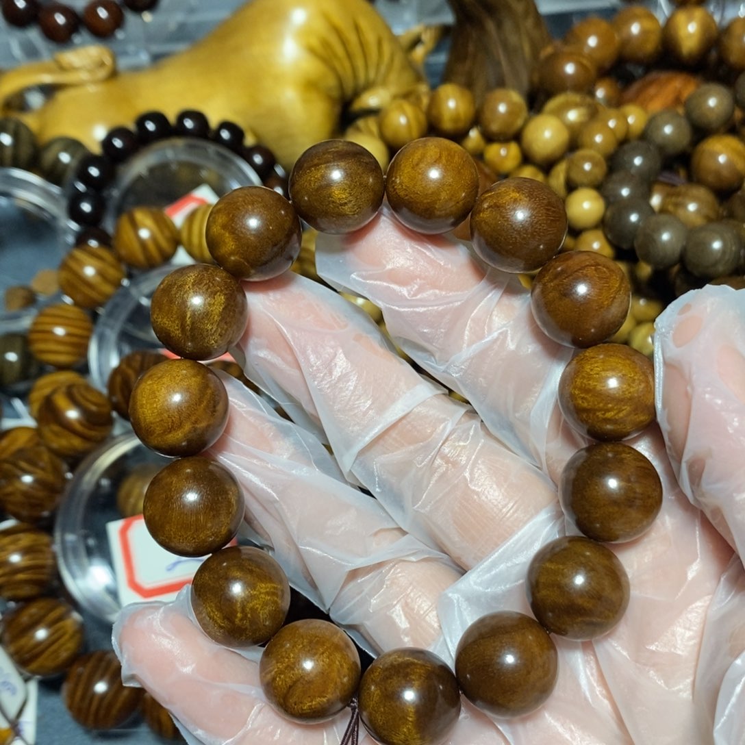 金丝楠木雕工艺品15