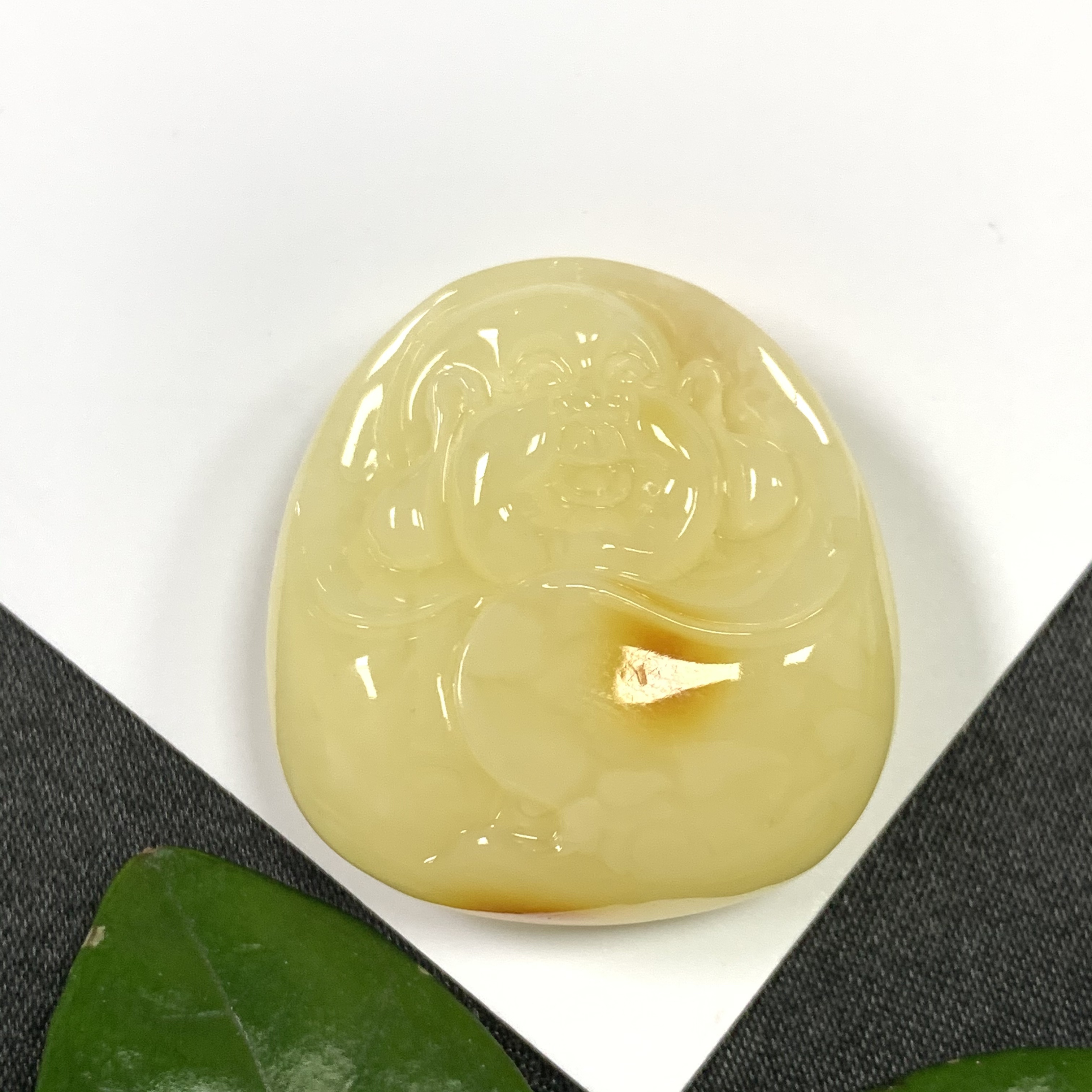 「戴琴珠宝」Q399-蜜蜡雕刻件佛公吊坠（多样性发其一）