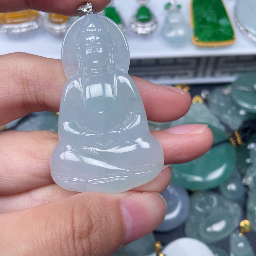 翡翠颈饰18K金镶嵌翡翠