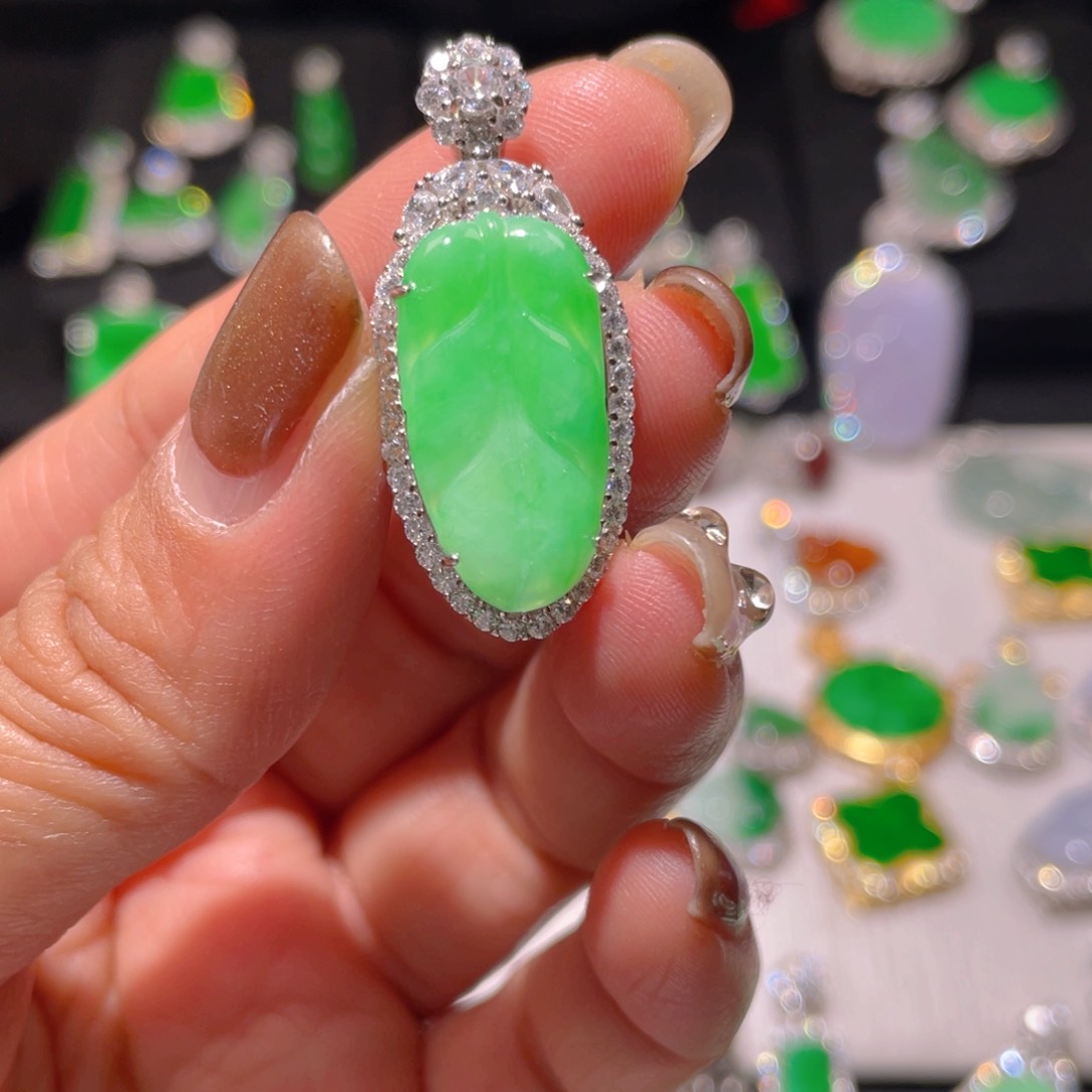 翡翠颈饰银S925镶嵌精品