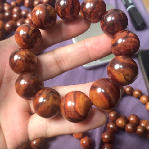 【闪购商品】手串/手链黄花梨/降香黄檀秋***?