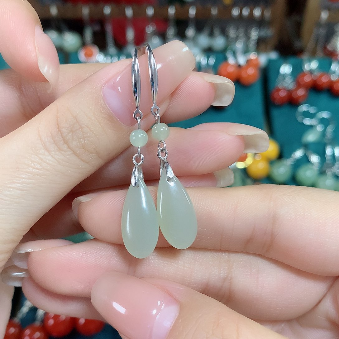 和田玉耳饰银S925镶嵌青白水滴