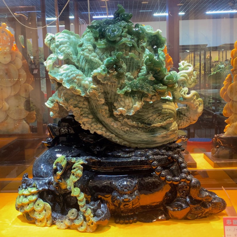 【闪购商品】未镶嵌蛇纹石玉摆件覆膜