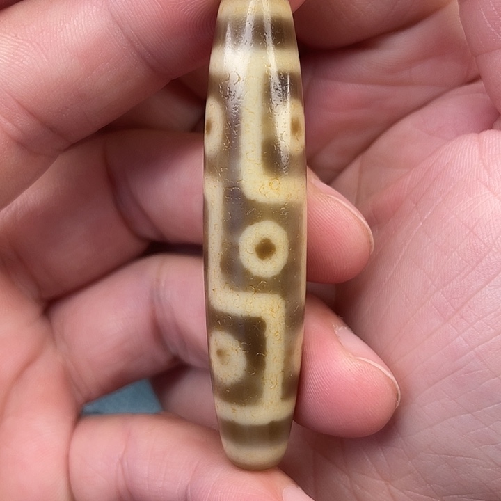 玛瑙吊坠未镶嵌金****团