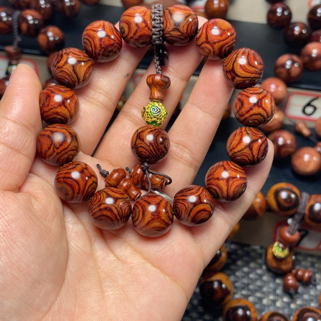 炎***道花梨木类1.5得爆满鬼脸对眼