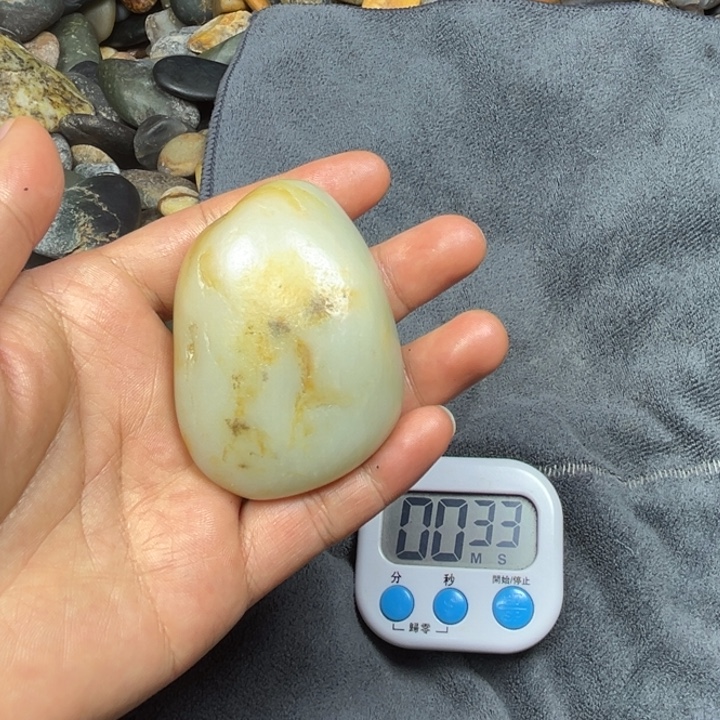 麒***麟和田玉未镶嵌颈饰