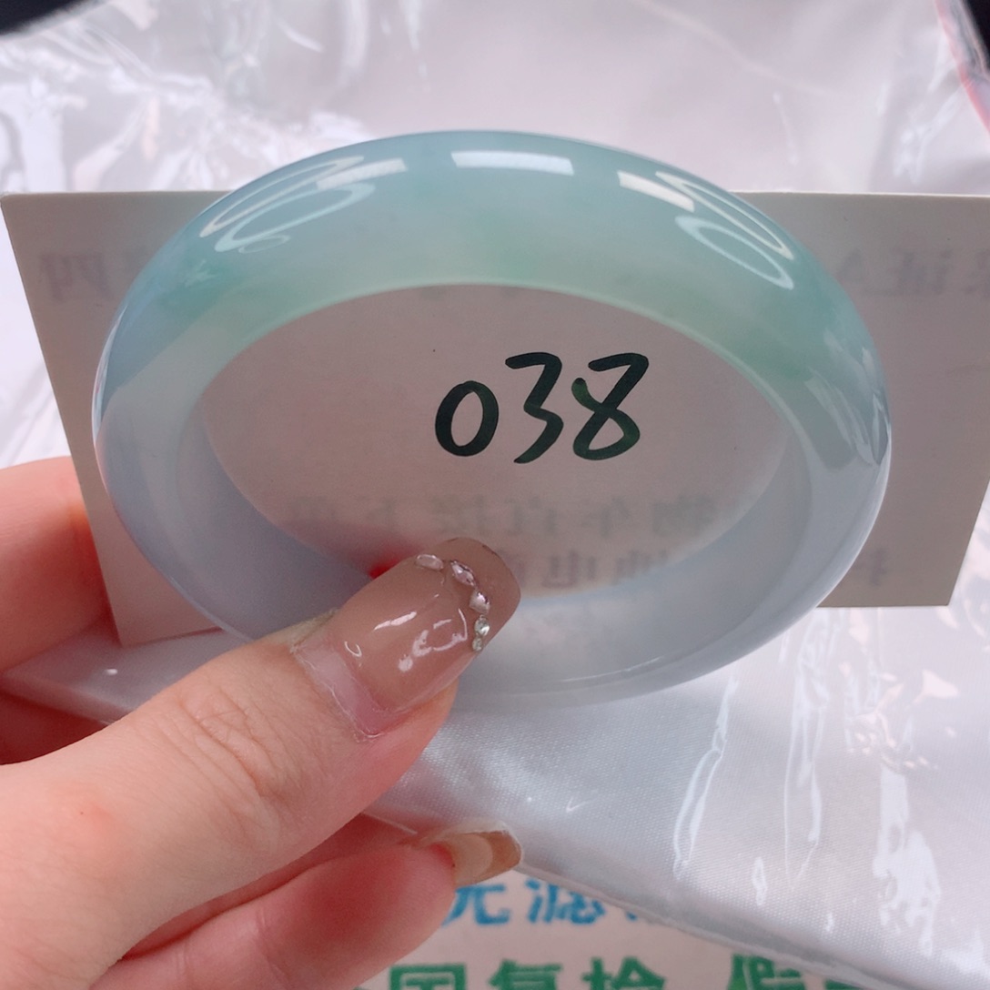 翡翠手镯未镶嵌缅甸天然A货翡翠