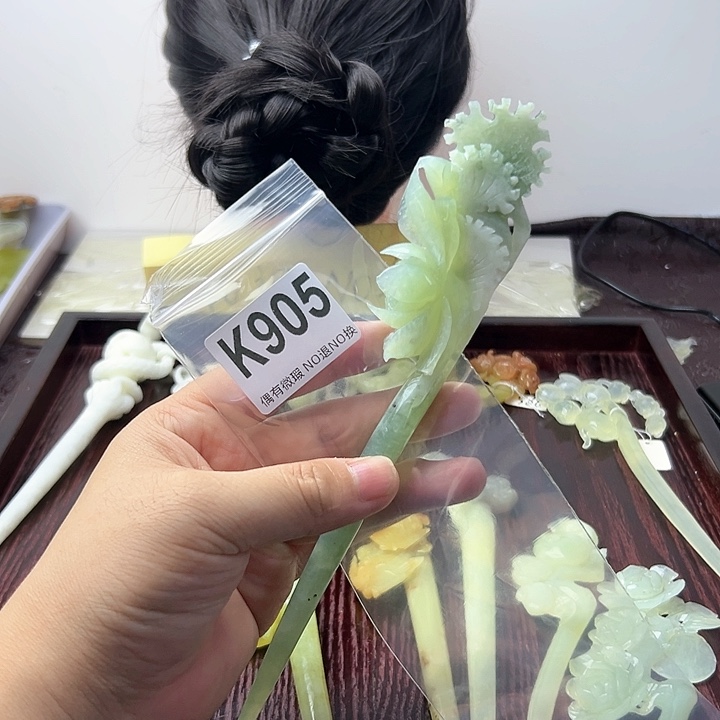 蛇纹石玉发饰合金天****师