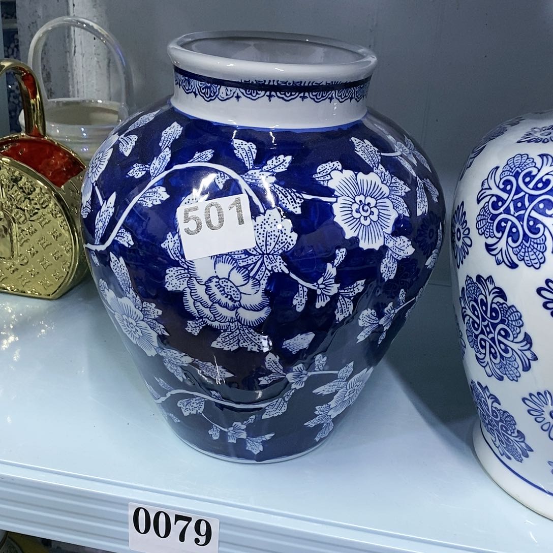 【闪购商品】摆件大肚瓶瓷器摆件………………………………