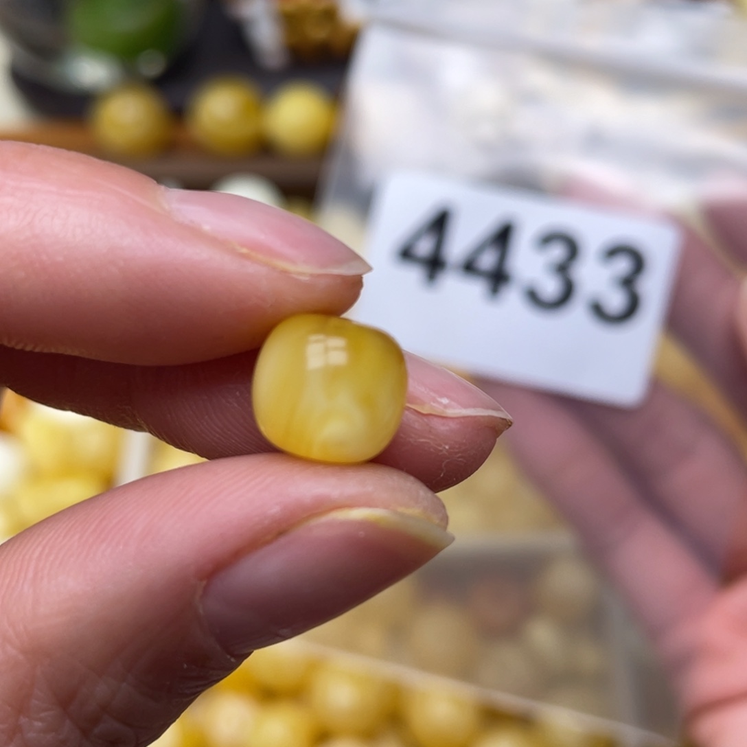 蜜蜡珠宝奇石未镶嵌小坑9.9