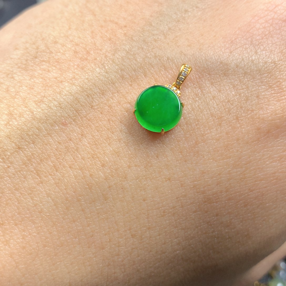 【闪购商品】翡翠颈饰18K金镶嵌翡翠