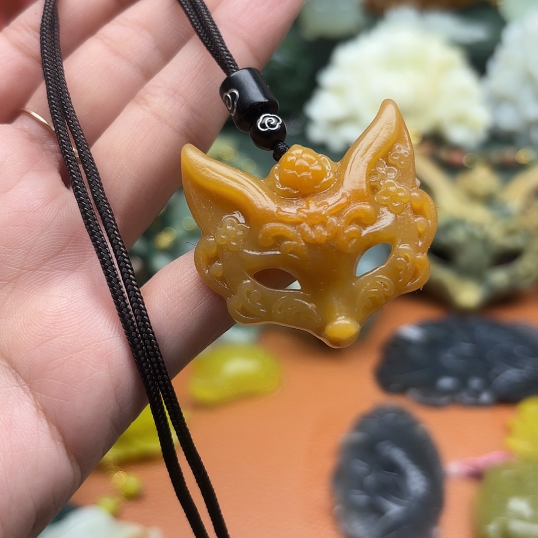蛇纹石玉未镶嵌吊坠