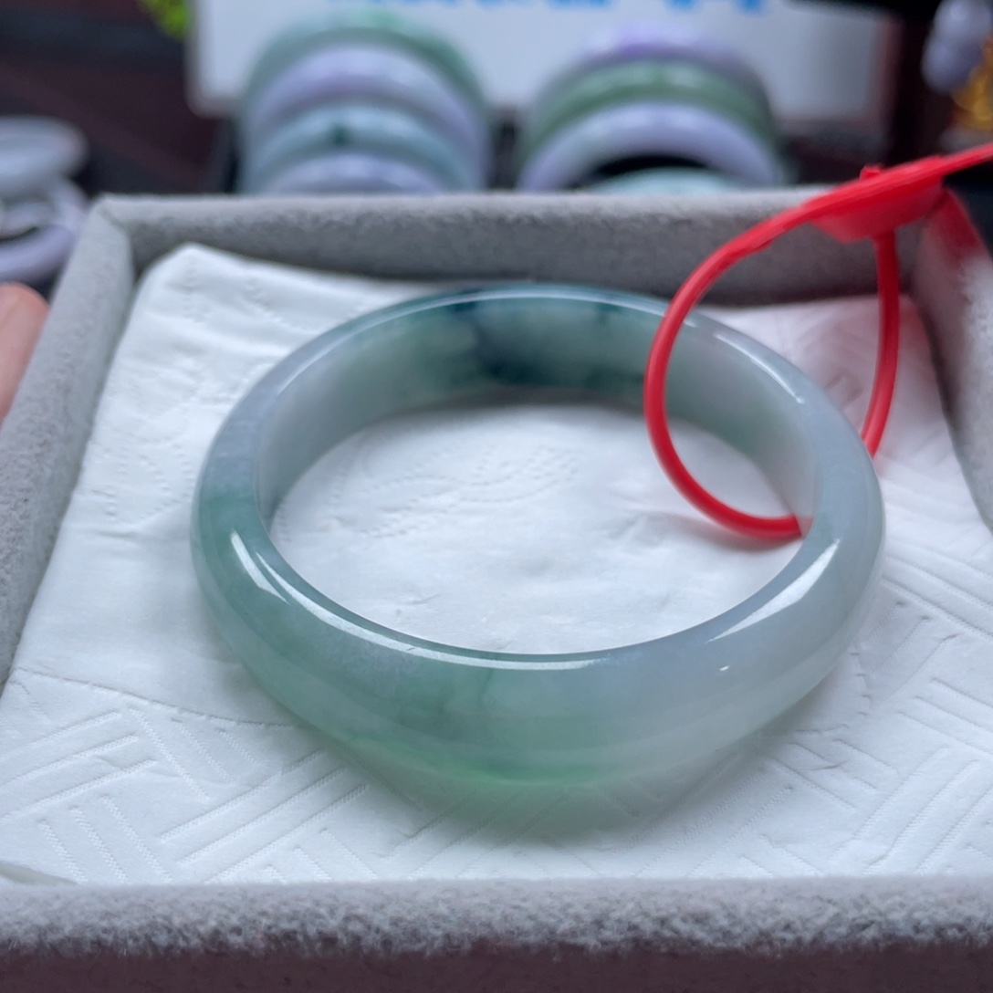 翡翠未镶嵌手镯手镯