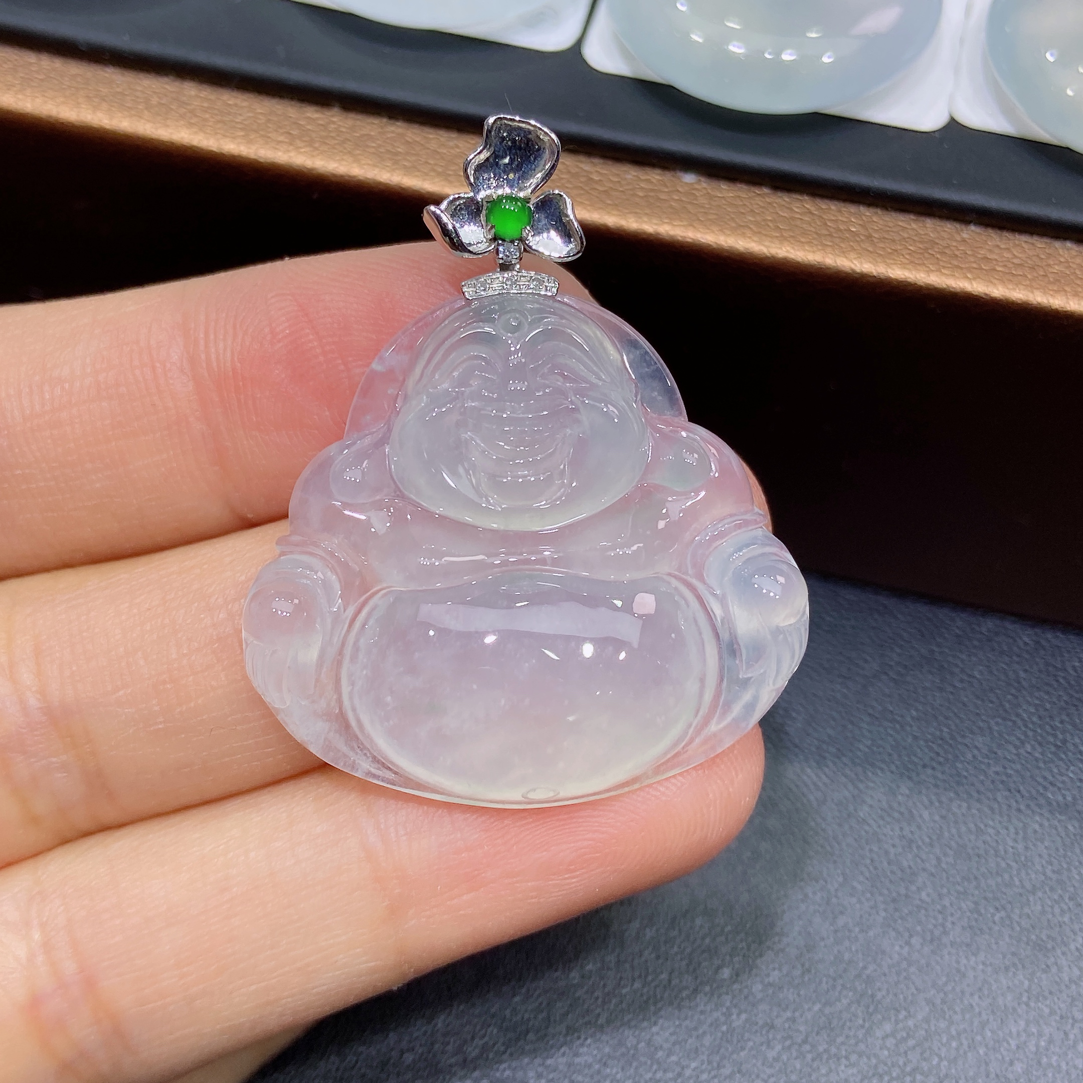 天然缅甸A货翡翠冰种18K金扣白冰白月光佛公吊坠精工气质女士H